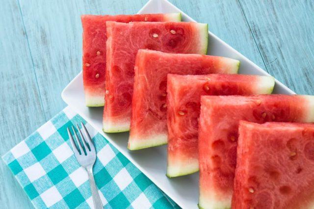 6 Manfaat Semangka bagi Kecantikan: Obat Jerawat Hingga Mengurangi Minyak Wajah