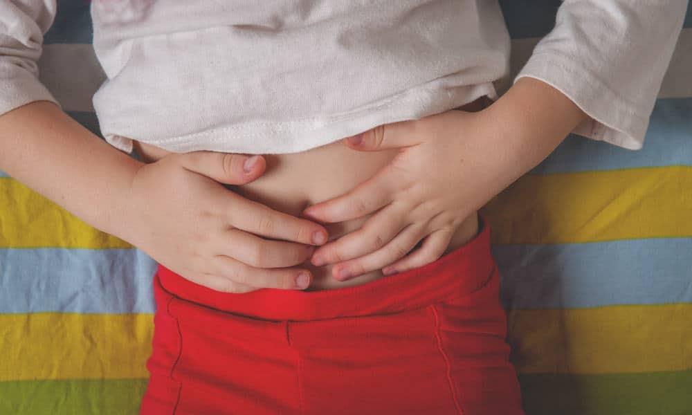 Mengulas Penyebab dan Penanganan Perut Kembung pada Anak