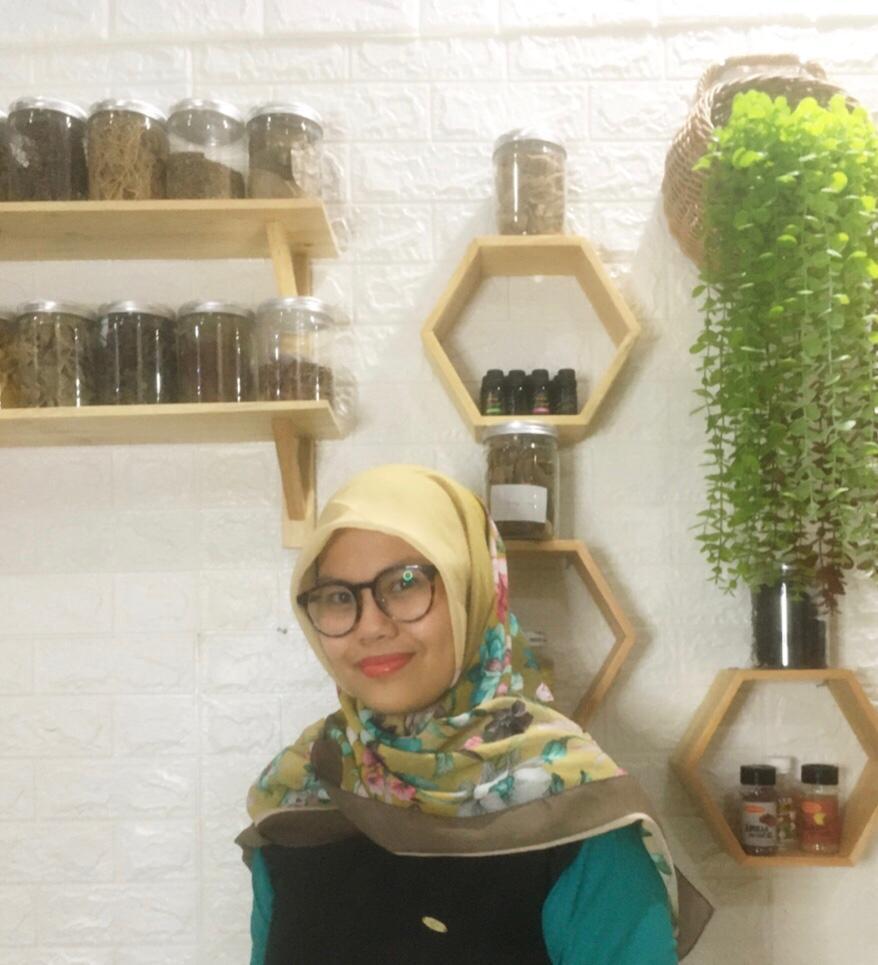 dr. Muthoharrah, M.Si