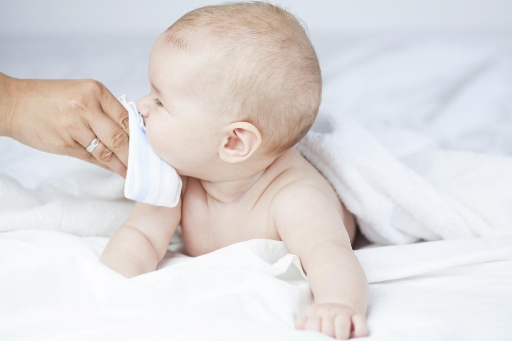 Bayi Mengalami Gumoh Lewat Hidung? Ini Penyebab dan Cara Mengatasinya