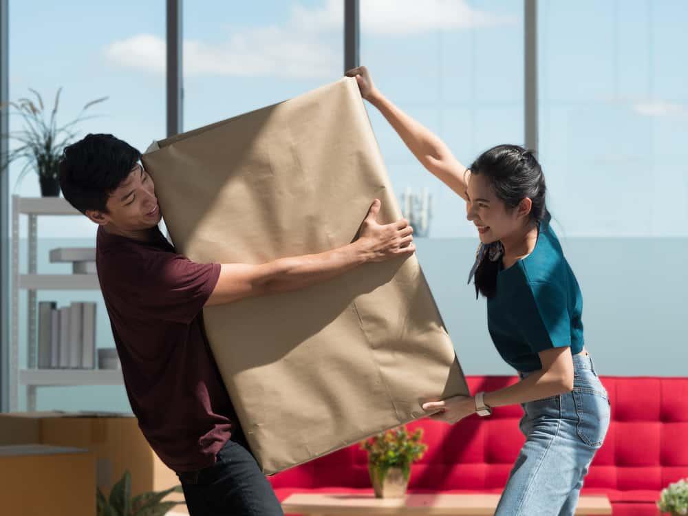 mengangkat-beban-menyebabkan-hernia