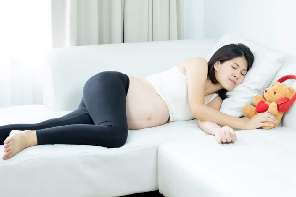 ibu-hamil-tidur-siang