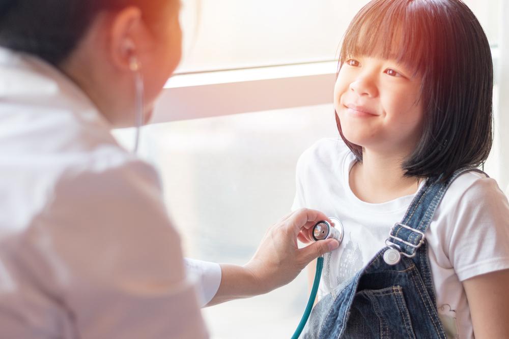 Tanda-Tanda Vital (TTV) Normal pada Bayi dan Anak yang Perlu Orangtua Ketahui