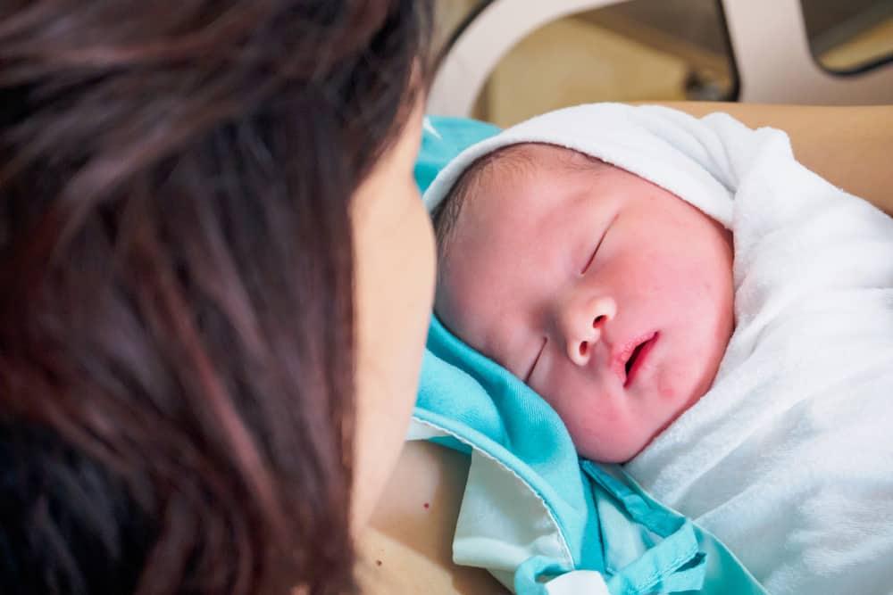 7 Pilihan Metode Melahirkan yang Bisa Jadi Pertimbangan Para Ibu