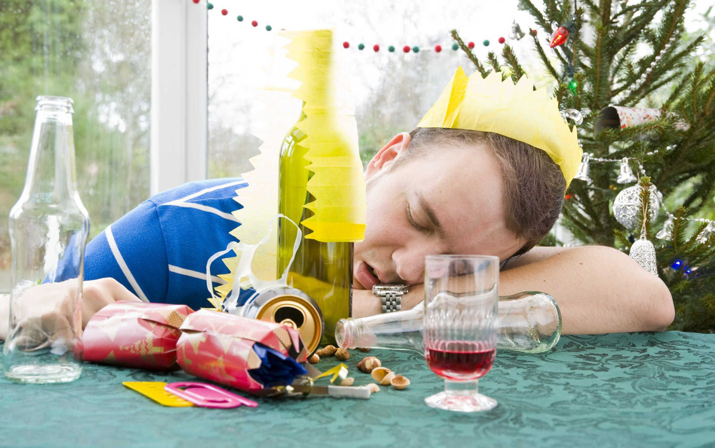 8 Cara Mengatasi Hangover Setelah Minum Alkohol