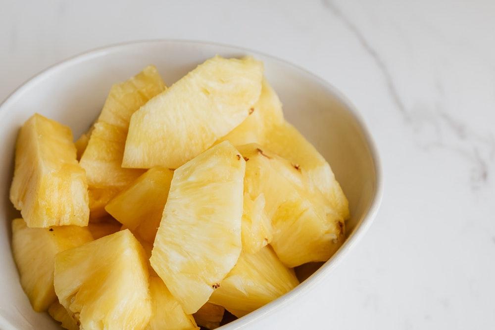 Makan Nanas Saat Hamil Bisa Bikin Keguguran, Benarkah?