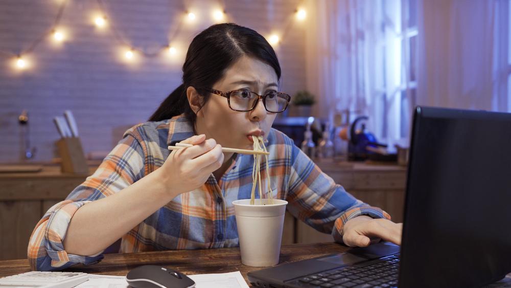 bahaya-makan-cepat-cepat