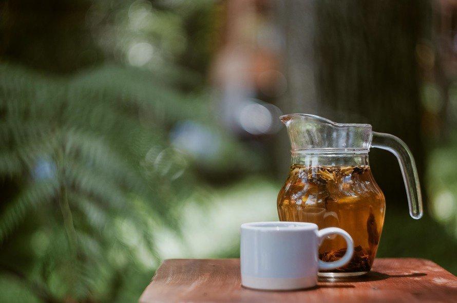 kebanyakan-minum-teh-berbahaya-tidak