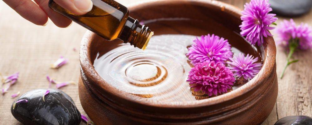 4 Cara Menggunakan Minyak Kelapa untuk Kecantikan