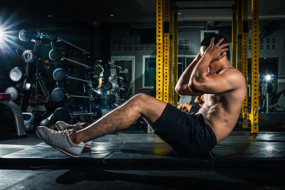 7 Latihan untuk Membentuk Otot Perut agar Ramping dan Six-Pack