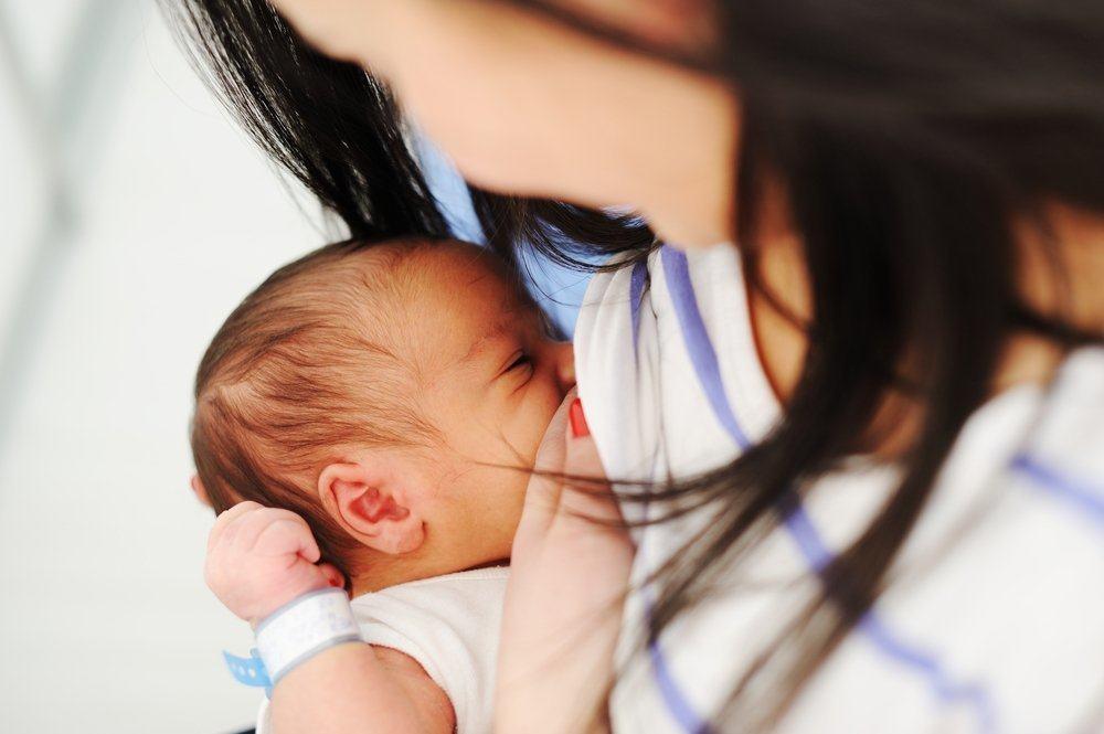 Ibu Hepatitis Boleh Menyusui, Apakah Bayi Bisa Tertular?