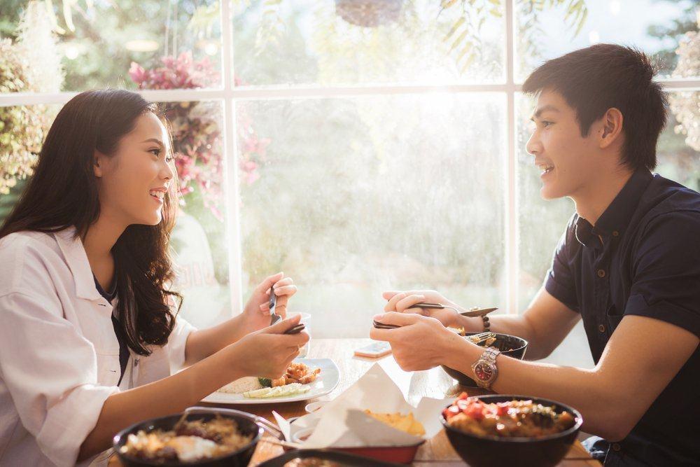 Wah, Ternyata Begini 5 Tahap Jatuh Cinta Menurut Sains