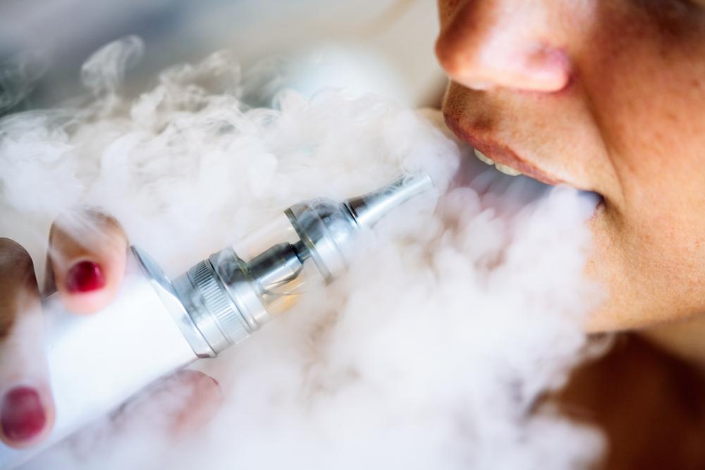 bahaya-menghirup-asap-vape