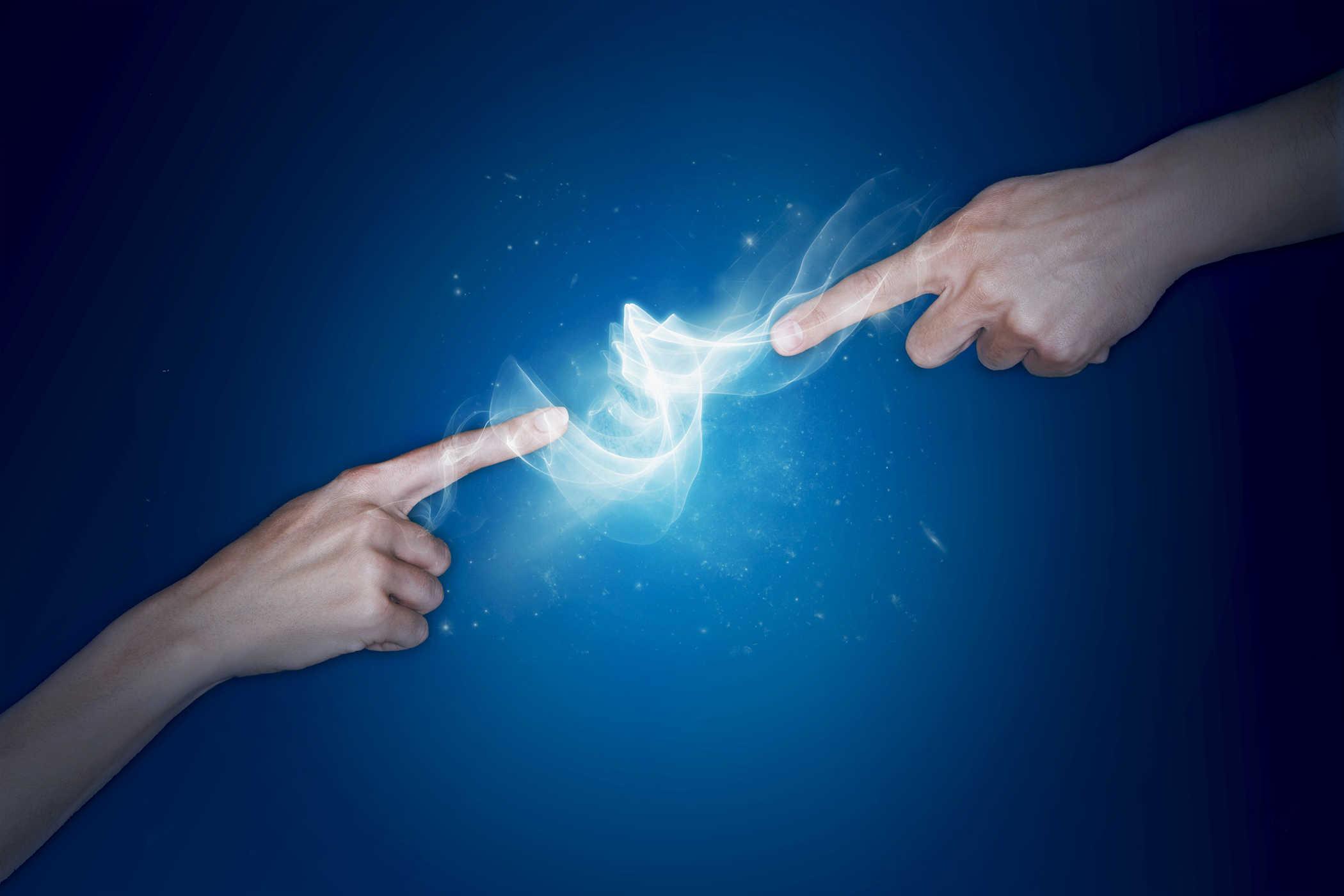 Mengapa Ada Orang yang Nyetrum Ketika Disentuh?