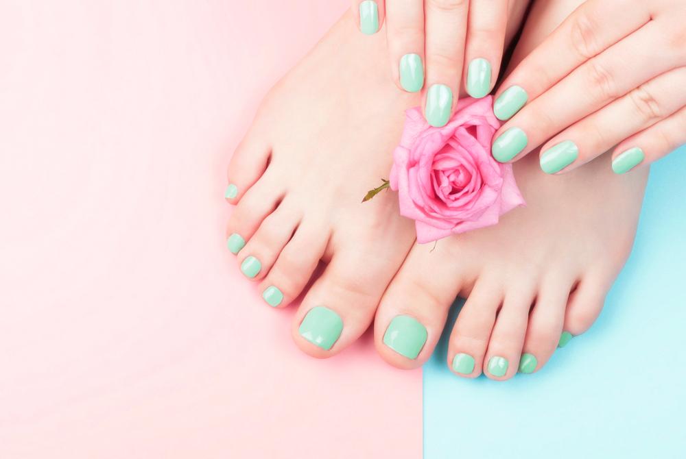 ibu-hamil-manicure-pedicure-meni-pedi