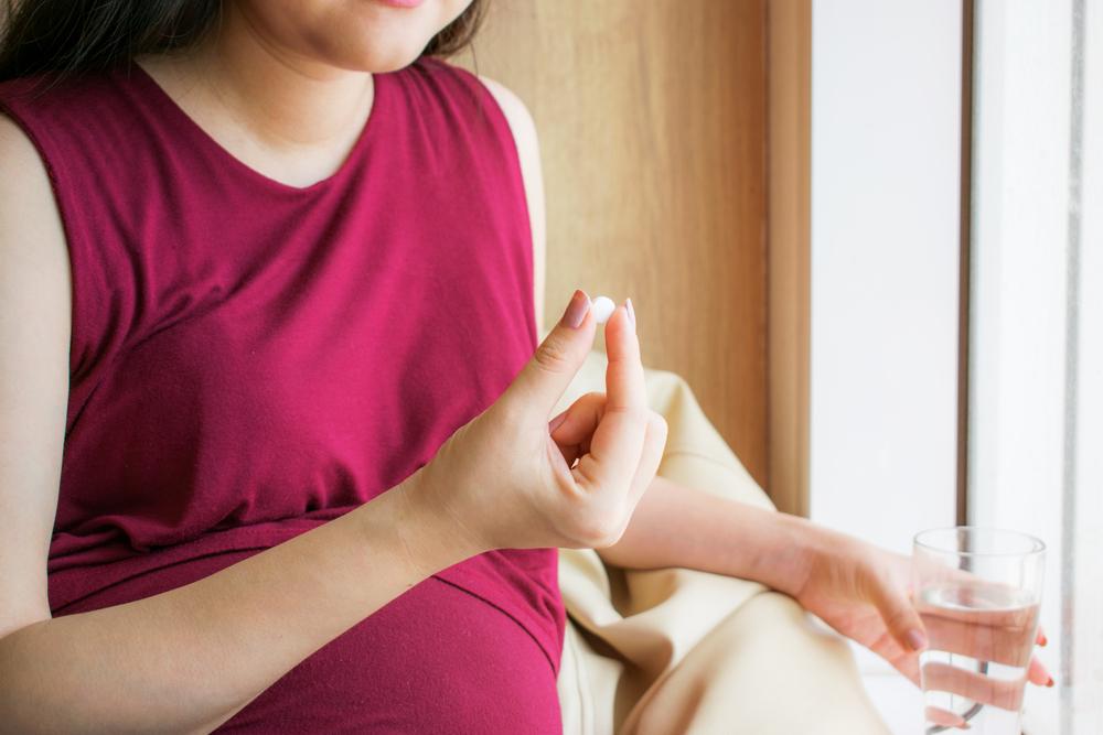 Sering Mual Saat Minum Vitamin Hamil? Begini Cara yang Benar