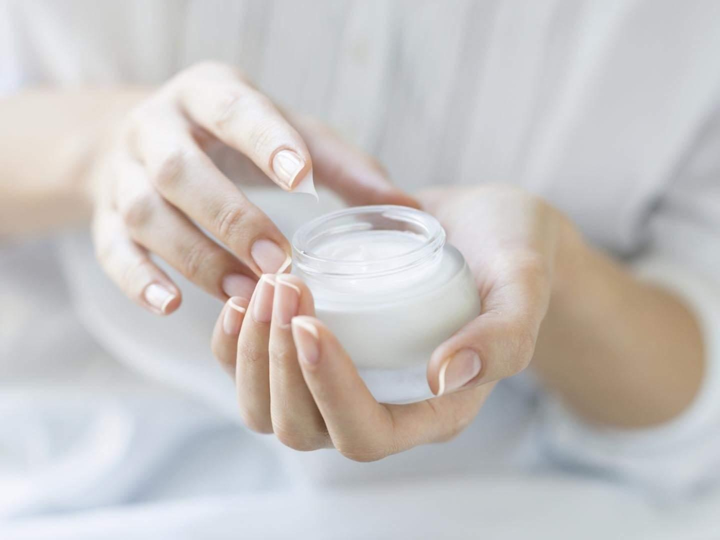 Manfaat, Bahaya, dan Tips Pemakaian Hydroquinone untuk Cerahkan Kulit