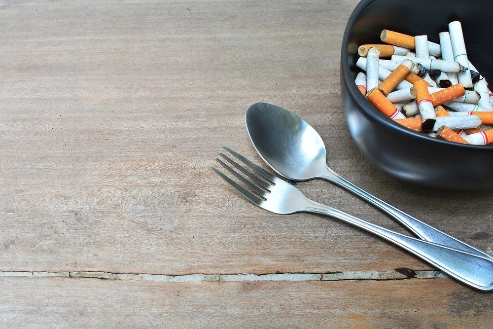 makan-rokok-menyebabkan-kematian
