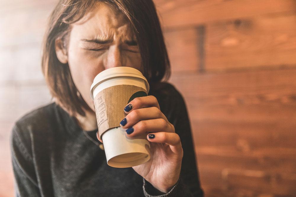 7 Cara Ampuh Mengatasi Lidah Terbakar Akibat Makanan yang Terlalu Panas