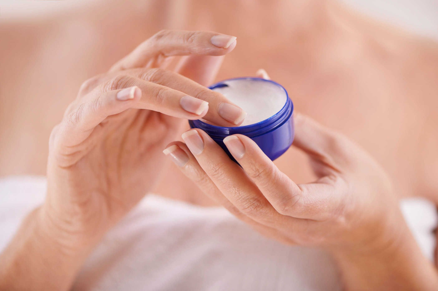 Kenali Manfaat Petroleum Jelly Vaseline pada Kulit Kering