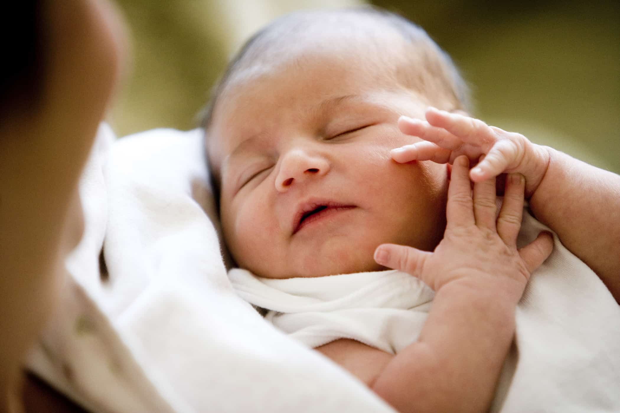 kulit-bayi-baru-lahir-kering-dan-keriput