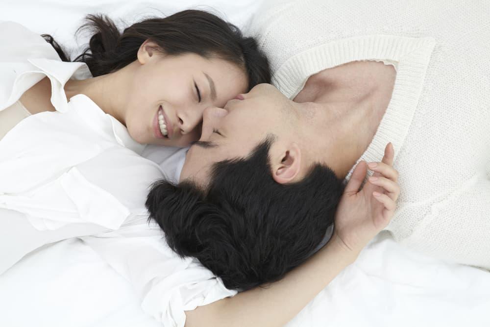 Panduan Komplit Mempersiapkan Malam Pertama untuk Pengantin Baru