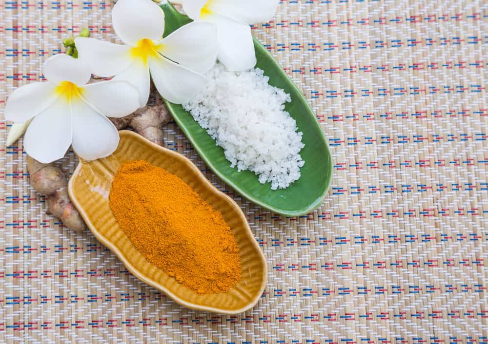 15 Cara Atasi Gigi Goyang, dari Alami hingga Obat-obatan