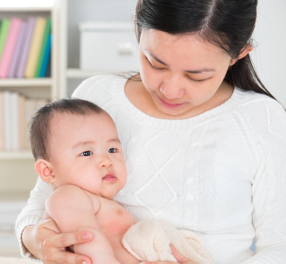 4 Langkah untuk Mengatasi Cegukan Pada Bayi