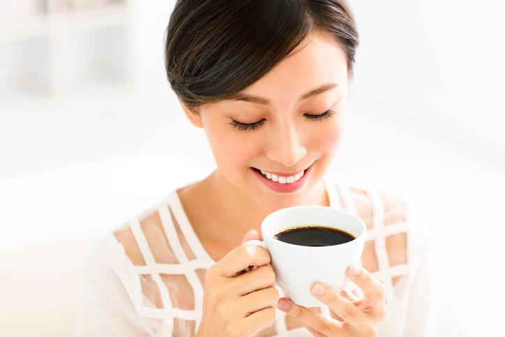 efek-kopi-pada-gigi-kuning