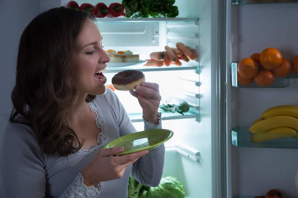 Benarkah Bisa Cepat Kurus Jika Tidak Makan Setelah Jam 6 Malam?