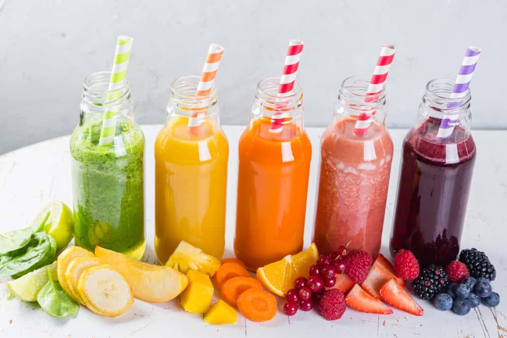 Makan Buah Segar vs Minum Jus, Mana yang Lebih Sehat?