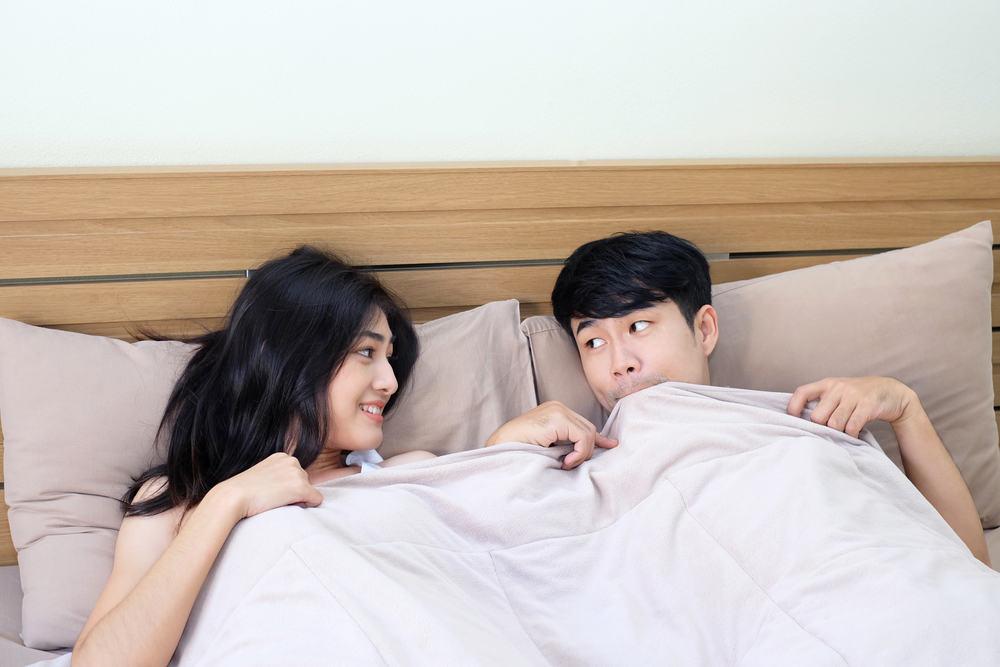 tips-mengatasi-rasa-malu-berhubungan-seks