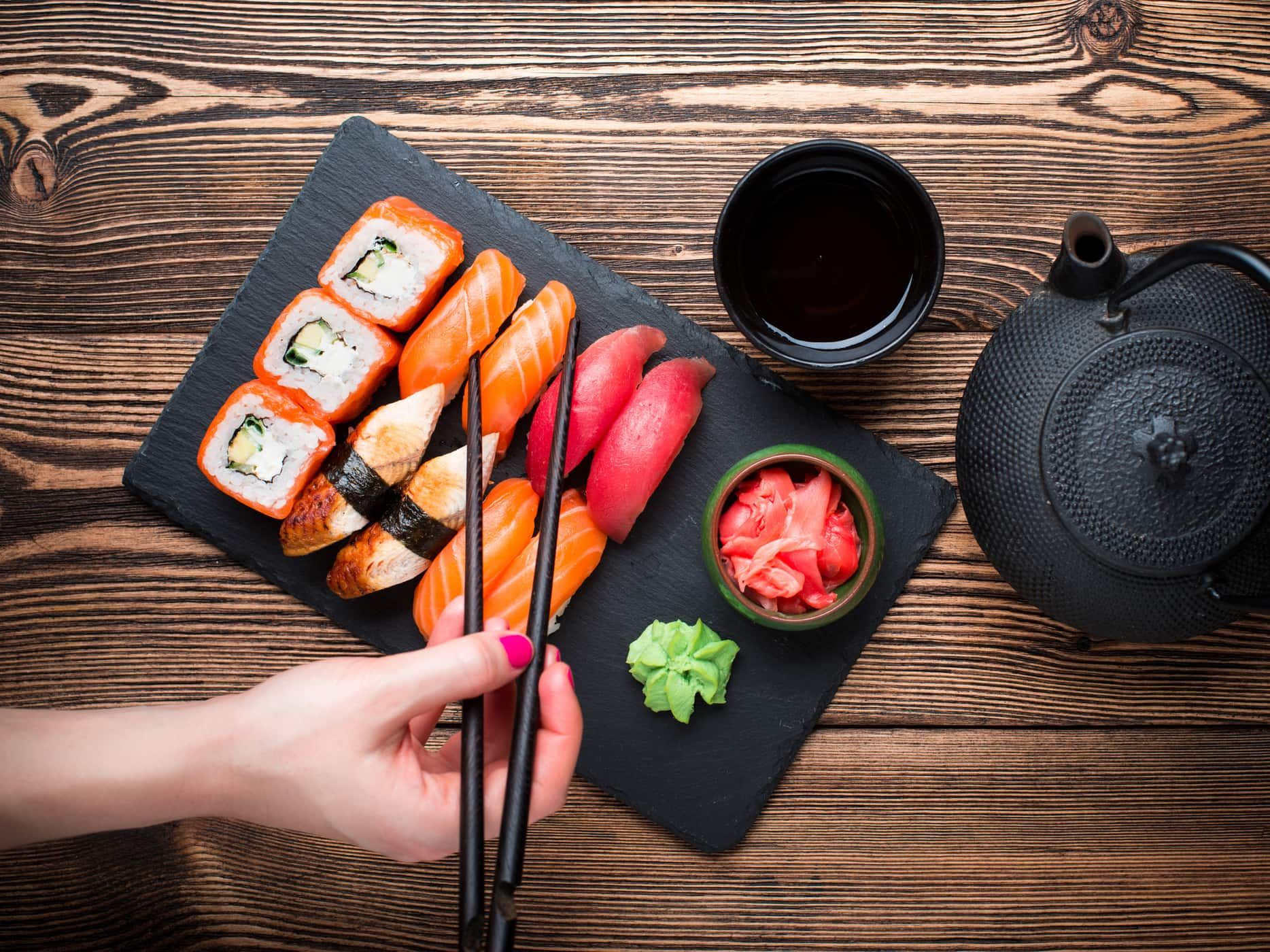 makan-sushi-apakah-sehat