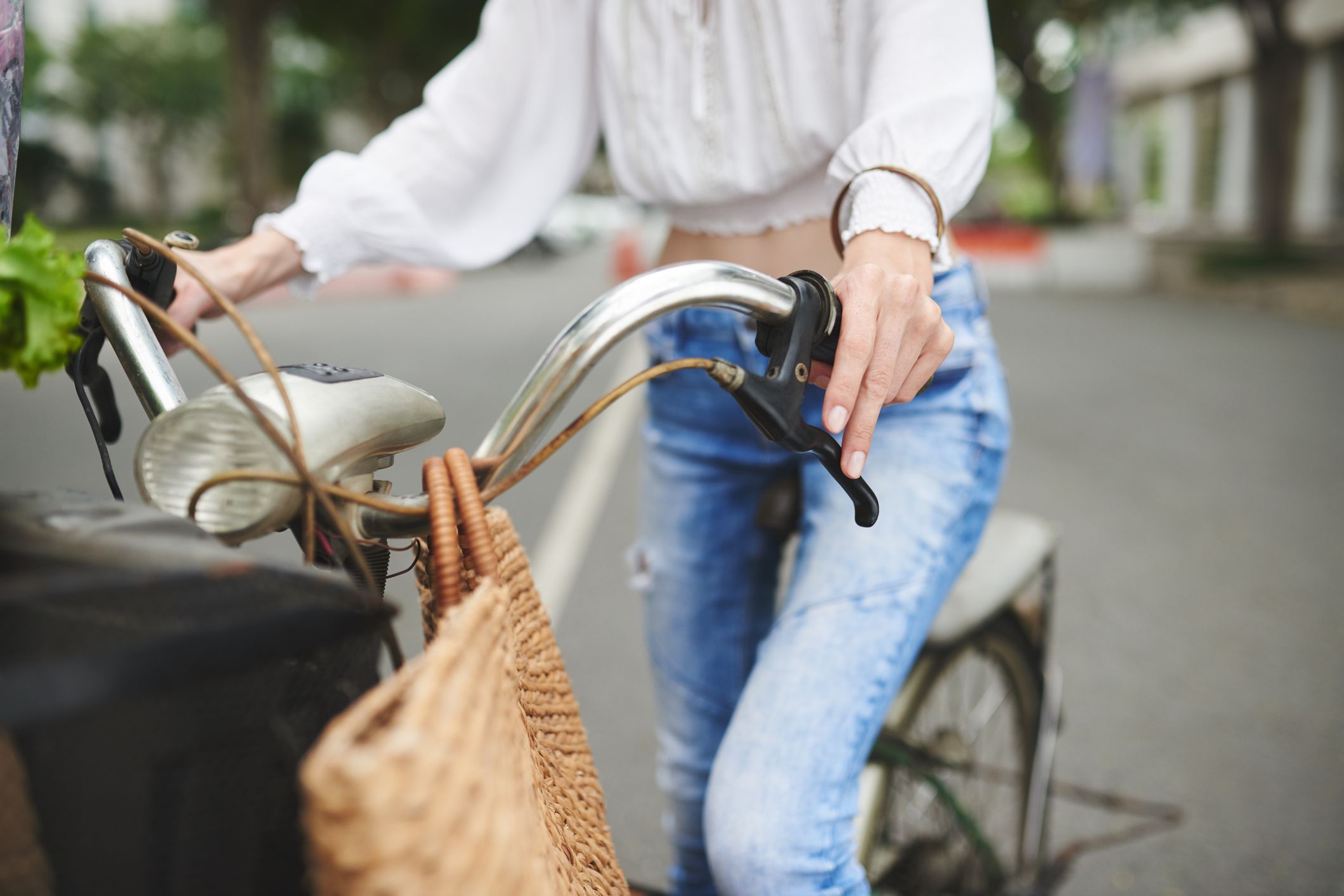 melindungi-vagina-saat-naik-sepeda