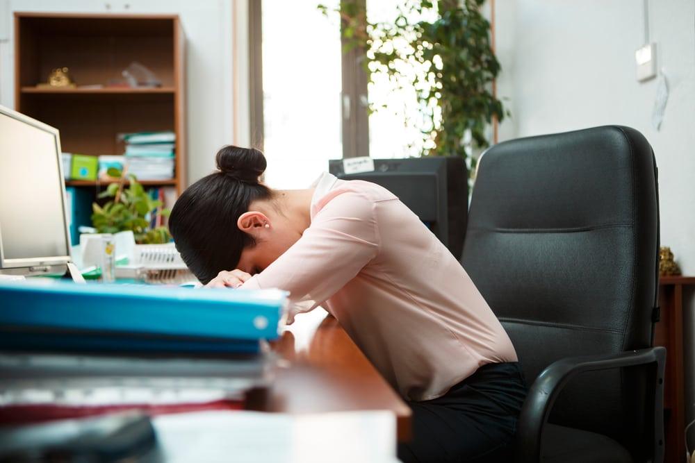 7 Strategi Ampuh Melawan Rasa Ngantuk Saat Puasa