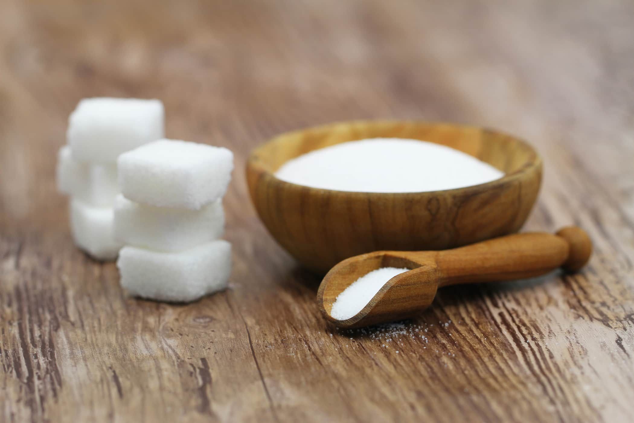 Mana yang Lebih Bahaya: Kebanyakan Gula Atau Kebanyakan Garam?
