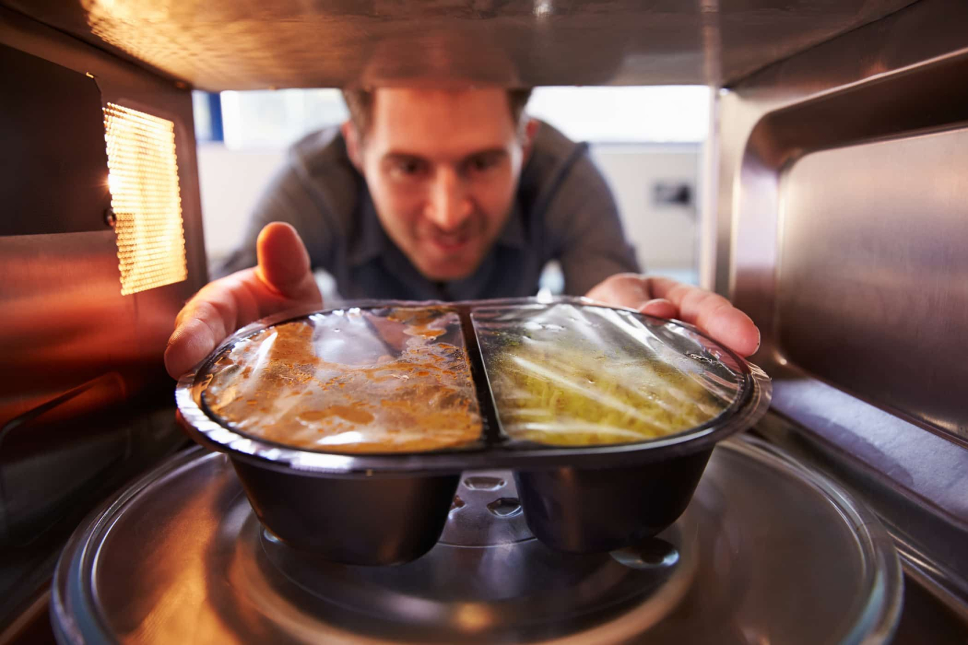 9 Fungsi Oven Microwave Selain untuk Menghangatkan Makanan
