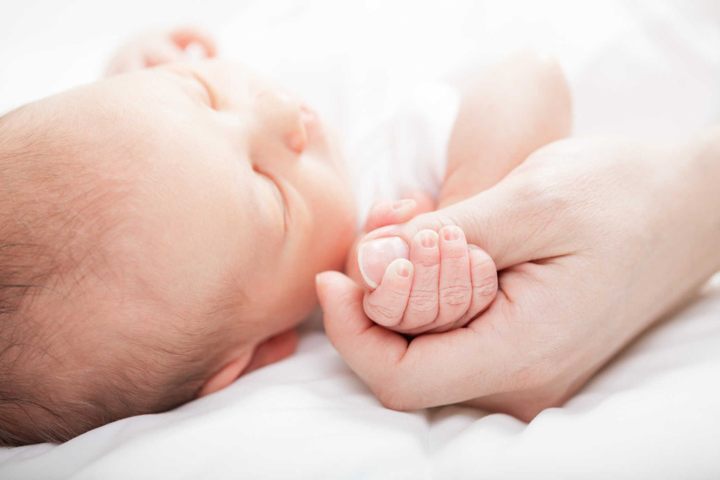 3 Tanda Utama Bayi Lahir Albino yang Ortu Wajib Tahu