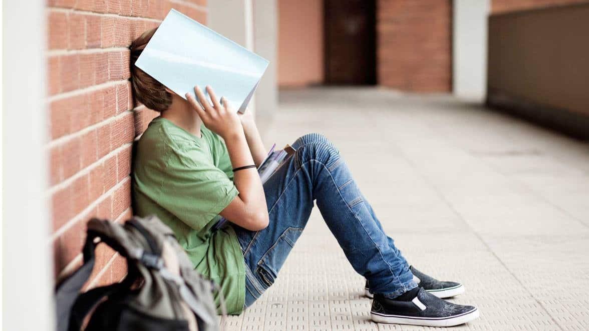 Takut Berinteraksi dengan Orang Lain? Mungkin Itu Tanda Avoidant Personality Disorder