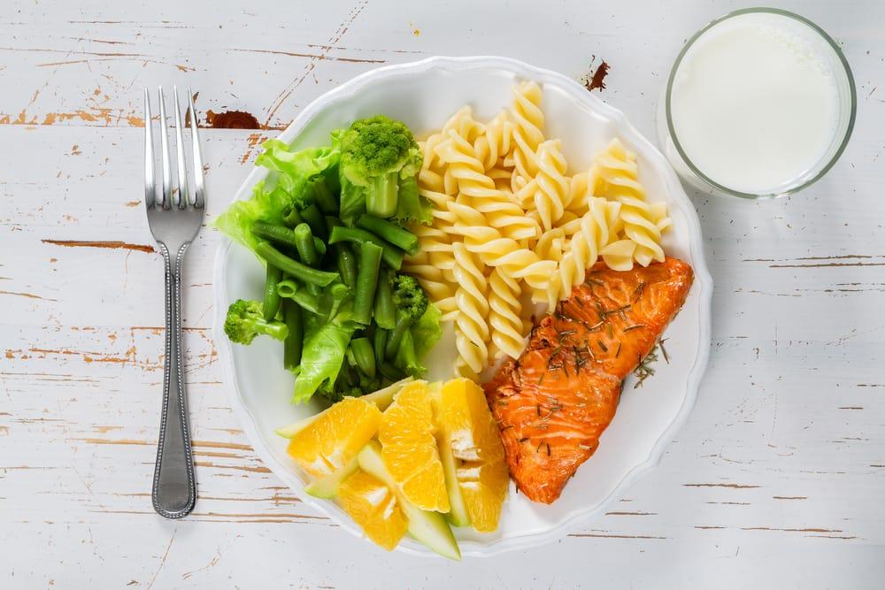 6 Tips Mengurangi Porsi Makan Tanpa Harus Kelaparan