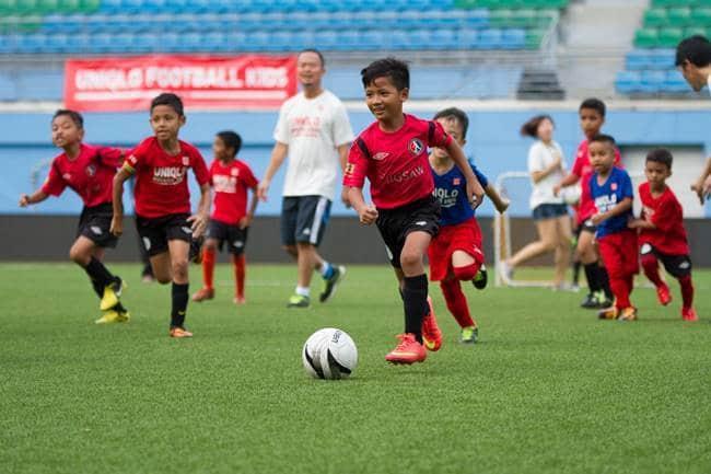Selain Menyenangkan, Ini 3 Manfaat Istimewa Main Sepakbola untuk Anak-anak