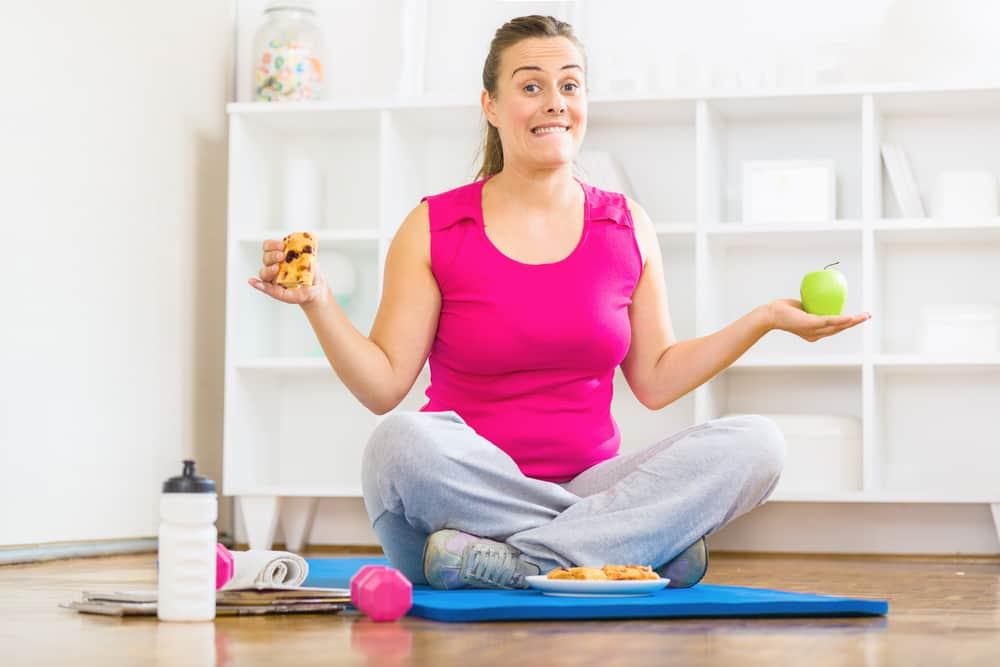 kesalahan-diet-wanita-membentuk-otot