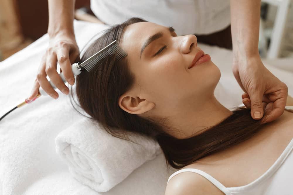 Sebelum Perawatan Keratin Rambut, Simak Dulu Fakta Penting Ini
