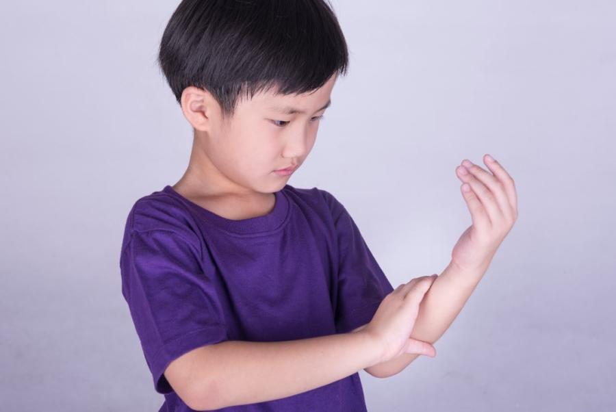 Masih Kecil Sudah Kena Radang Sendi (Arthritis), Apa Penyebabnya?