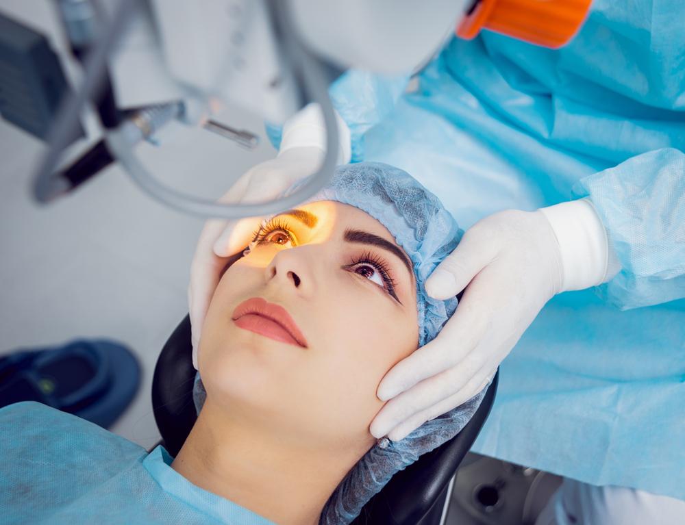 Bedah SMILE, Prosedur Baru untuk Mengatasi Mata Minus yang Lebih Ampuh Daripada LASIK