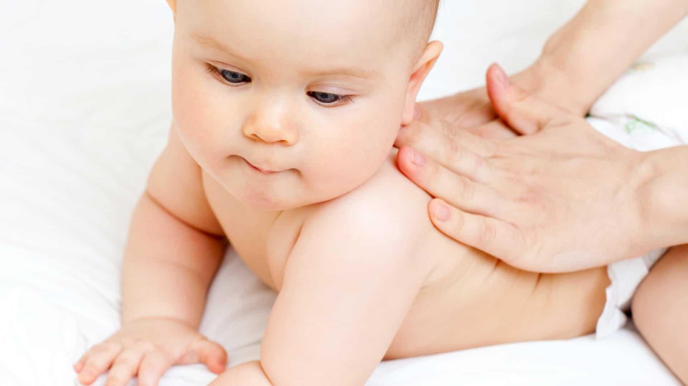 3 Manfaat Petroleum Jelly untuk Kulit Bayi