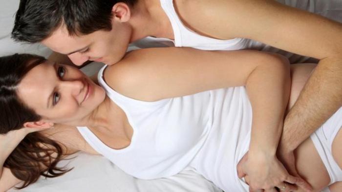 Kenali Perubahan Gairah Seks Ibu Hamil di Trimester Ketiga, Plus Tips Seks yang Aman
