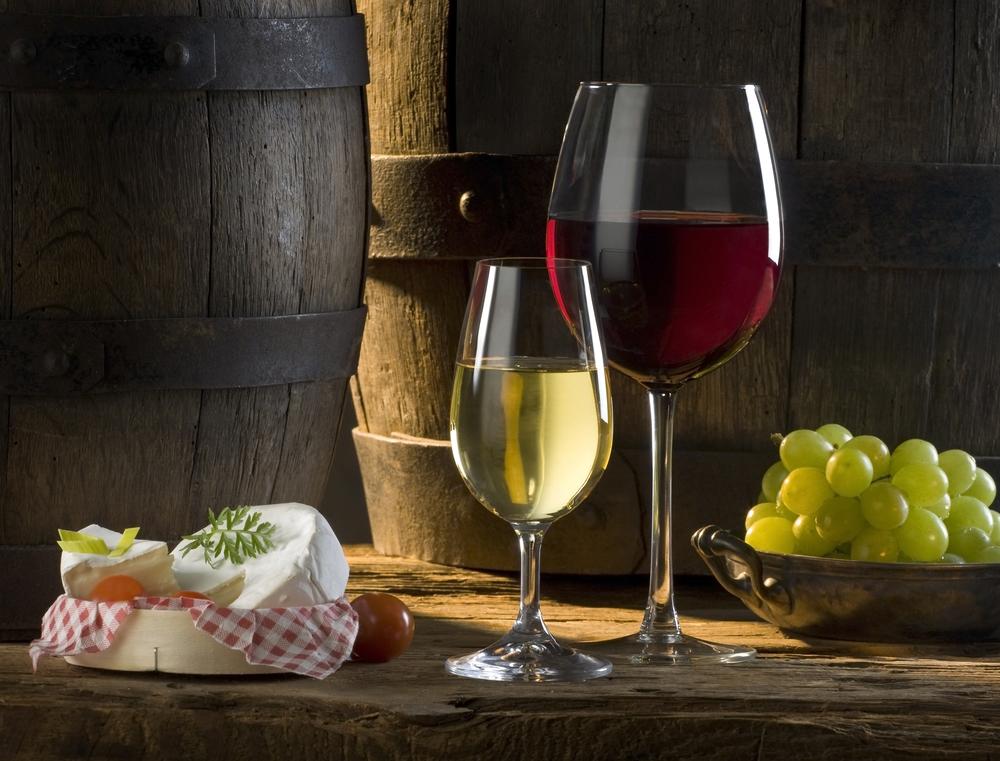 Benarkah Minum Wine Sebelum Tidur Bisa Bikin Tidur Nyenyak?