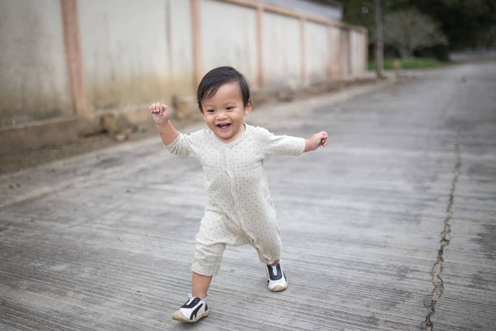 Balita Sering Jatuh, Masih Wajar Atau Perlu Diwaspadai?