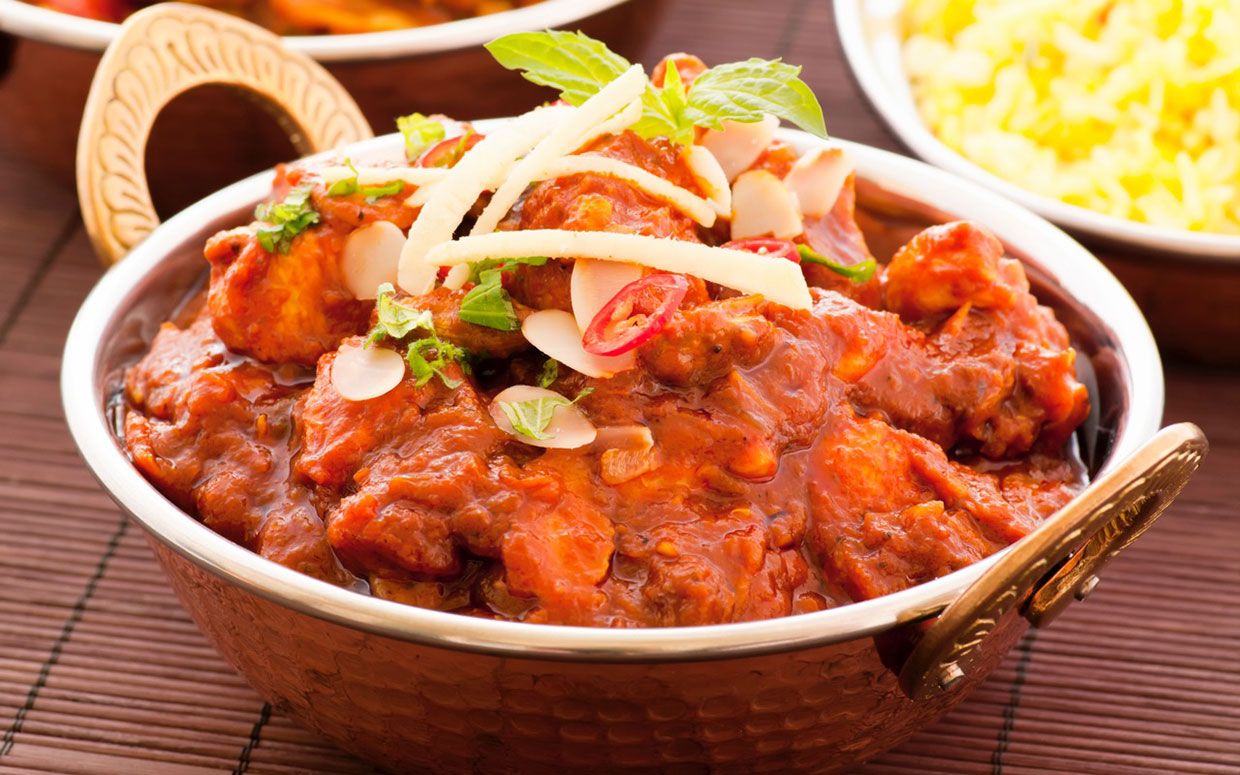 Tips Makan Pedas Tanpa Sakit Perut dan Mulut Panas